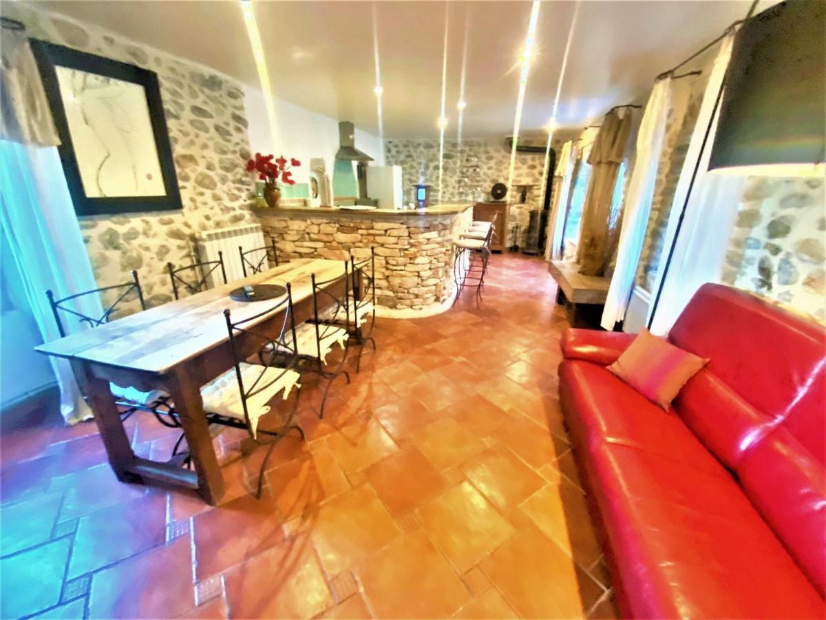 Gite De Groupe 9Ch Ou 3 Gites Independants De 3Ch - Patio Et Piscine Interieure Chauffee Toute L'Annee ヴァロン・ポン・ダルク エクステリア 写真